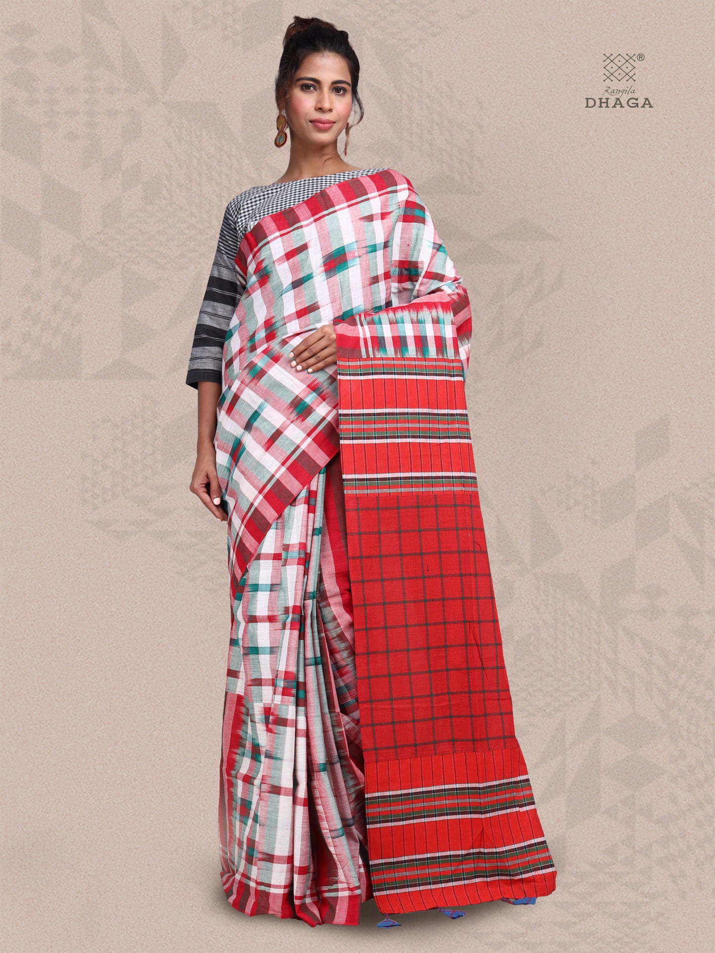 Saree Ikkat Gamcha Fashion Handloom Cotton Fabric White and Red GS27