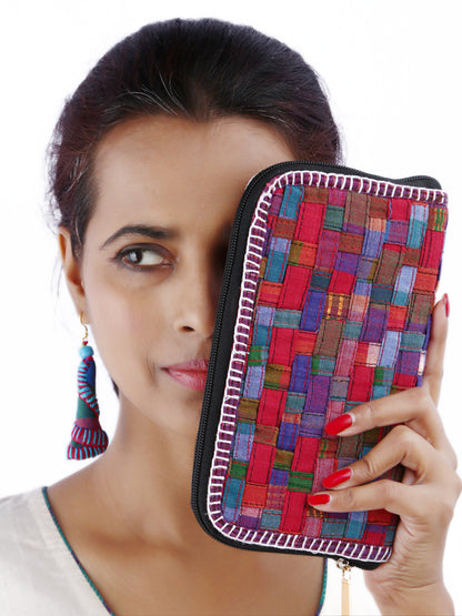 Hand woven Gamcha clutch P1